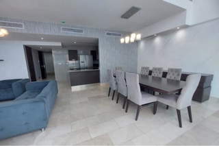 Apartment Loft for Sale in San Francisco - 2 bedrooms