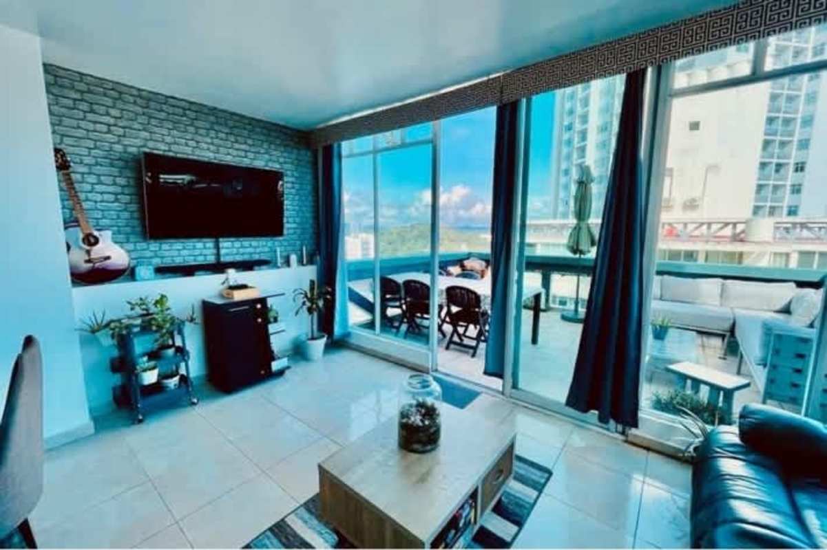Modern furnished 1 bedroom at PH Vivendi Edison Park Panama City skyline view