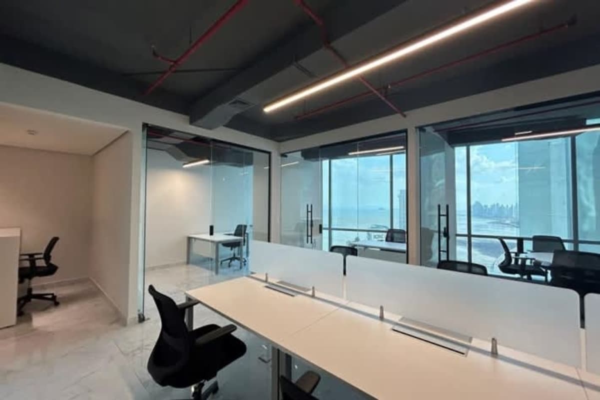 Office division with glass walls PH Financial Park Costa del Este Panama