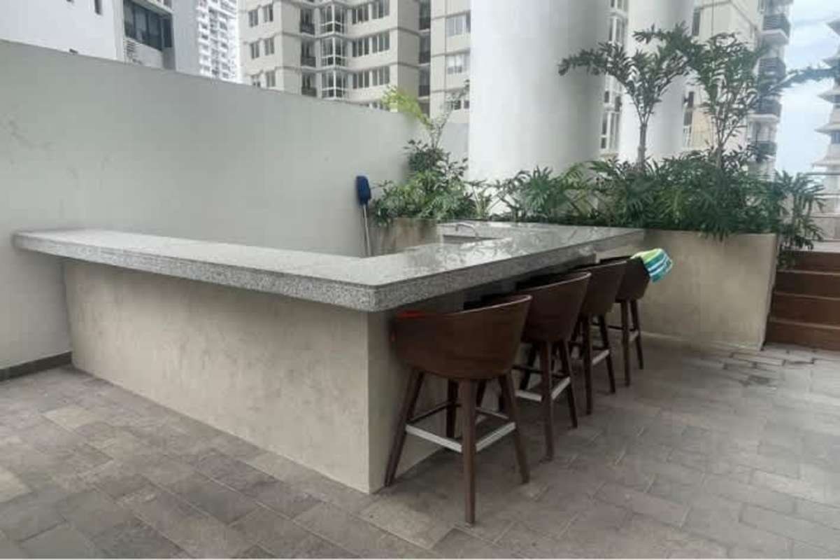 Modern gym with mirrors equipment PH Pacific View Punta Paitilla Panama