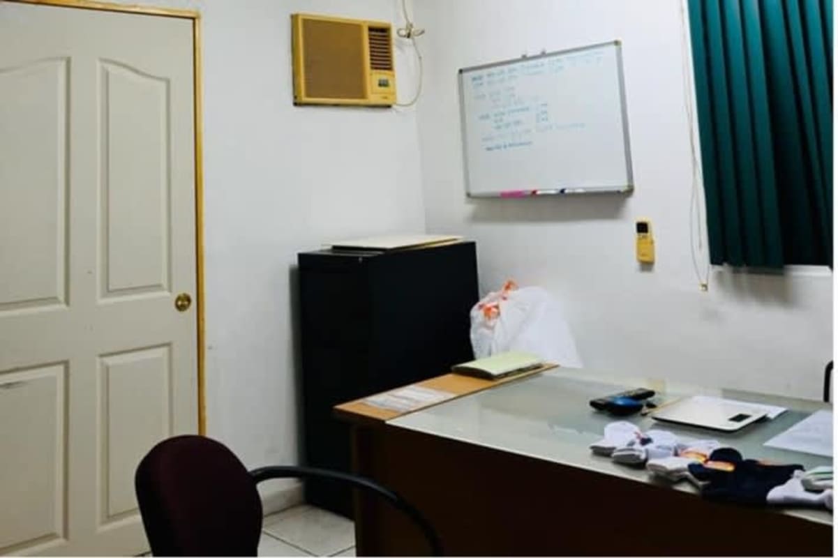 Private commercial warehouse office room with air conditioning and filing cabinet in Pueblo Nuevo Panama