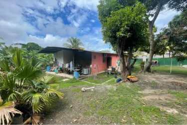 Secondary rental house on large fenced lot in El Nance San Carlos Panama