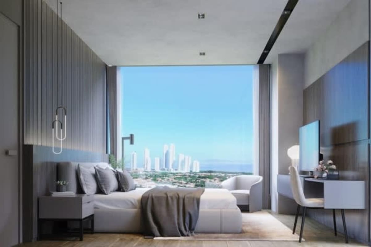 Skyline infinity pool with panoramic views PH The Ivy Santa Maria Panama