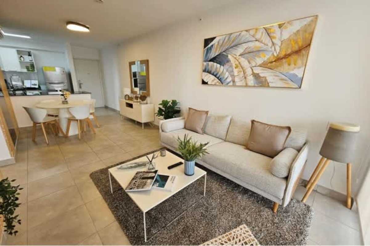 Kitchen with granite countertops, appliances in PH Via España One Panama City