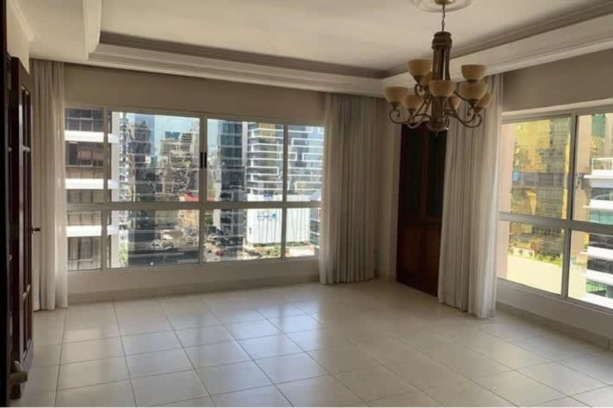 Private balcony overlooking Obarrio skyline PH Victoria Tower Panama City