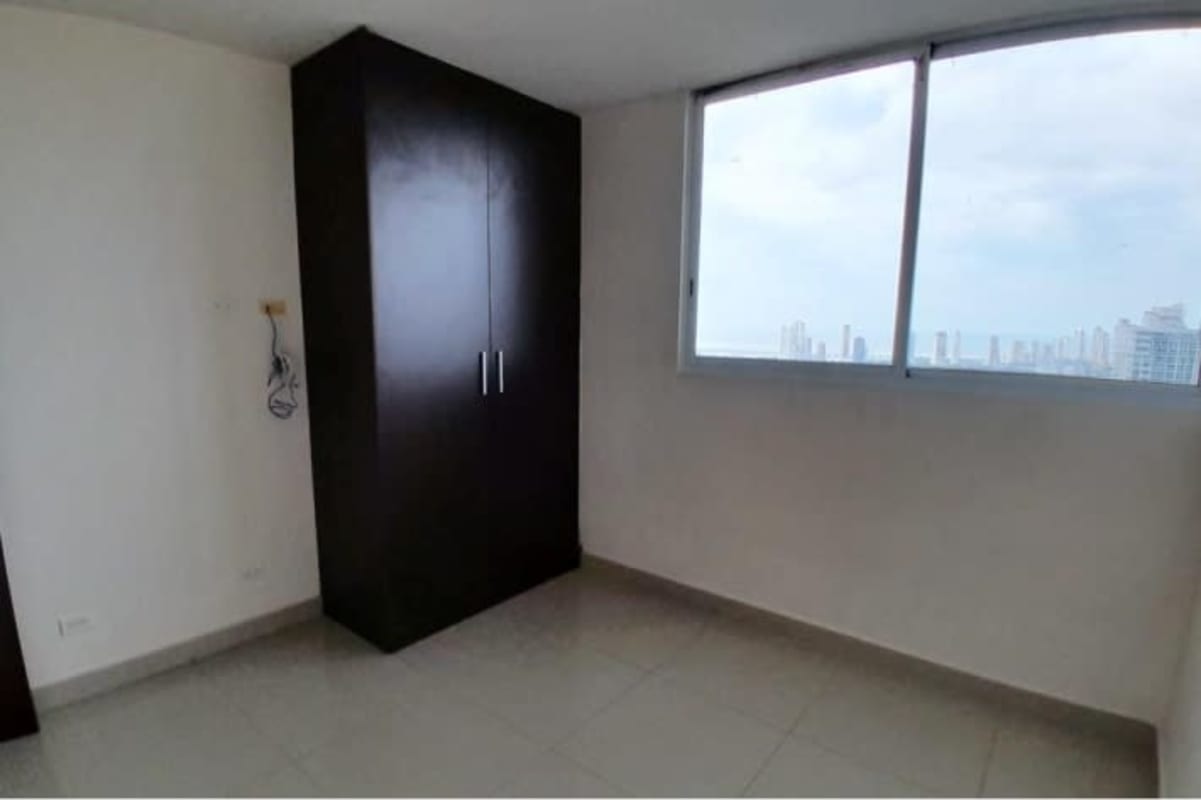 Spacious 3BR Apartment with City Views PH Vista Real Hato Pintado
