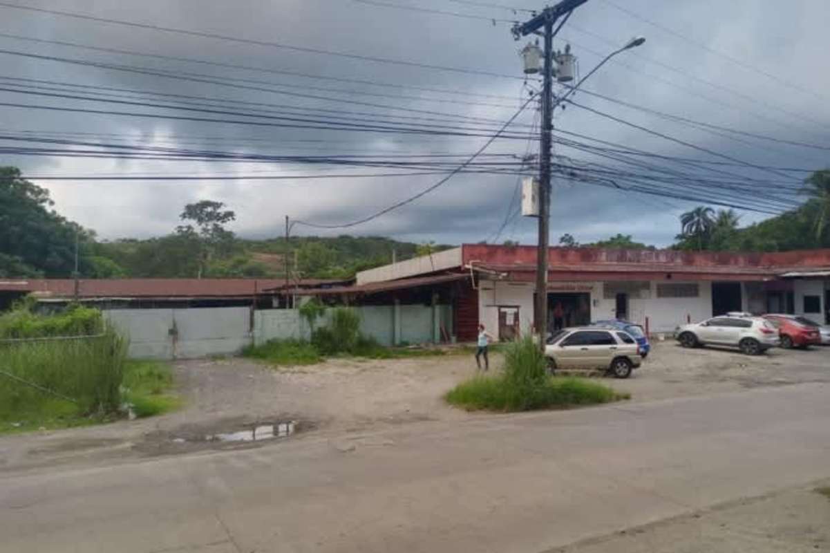 Warehouse and storage area within commercial property in Ciudad Bolívar Panama