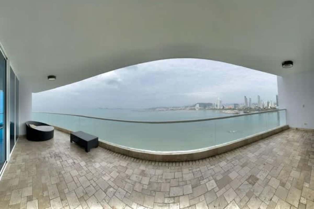 Elegant lobby entrance with lobby reception modern decor at PH Aitana Punta Paitilla Panama