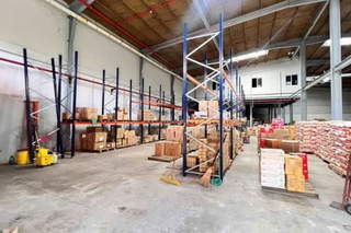 Warehouse with Office for Rent in Betania - 0 bedrooms