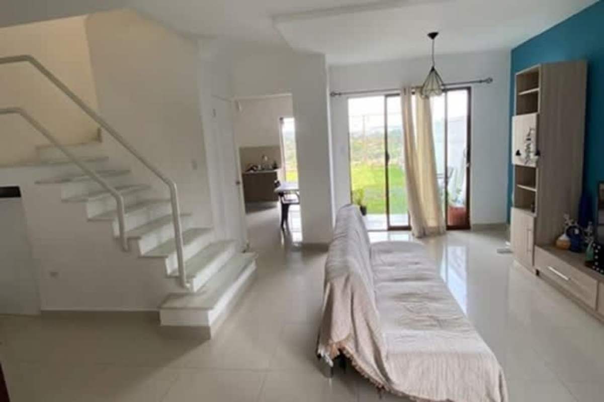Unfurnished bedroom with natural light in Villa Zaita Residences house Panama City