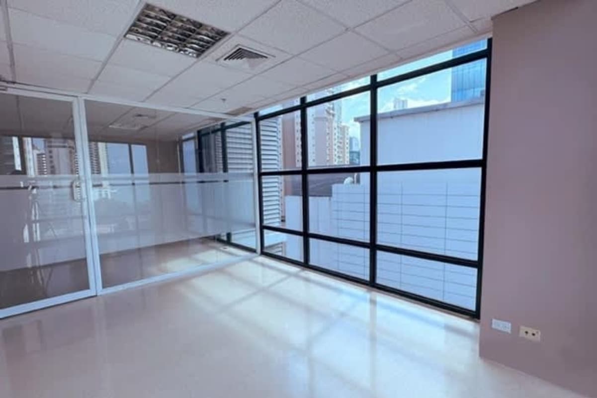 Divided office meeting room in PH The Point building, Punta Paitilla Panama City