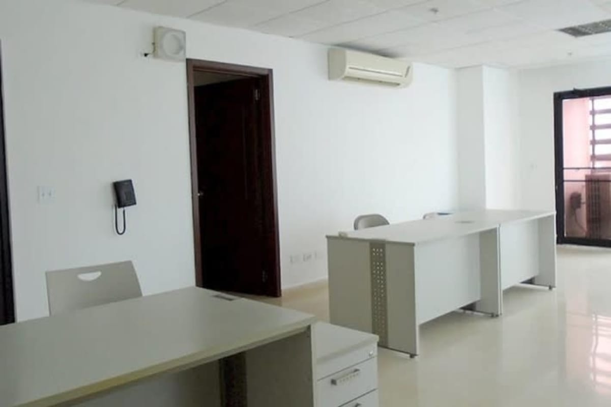 Open plan workspace with natural light, tiled flooring, city views at PH BICSA Financial Center Panama