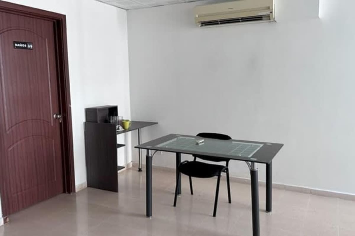 Spacious office area with large glass windows providing panoramic city views in PH Ocean Business Plaza Punta Paitilla