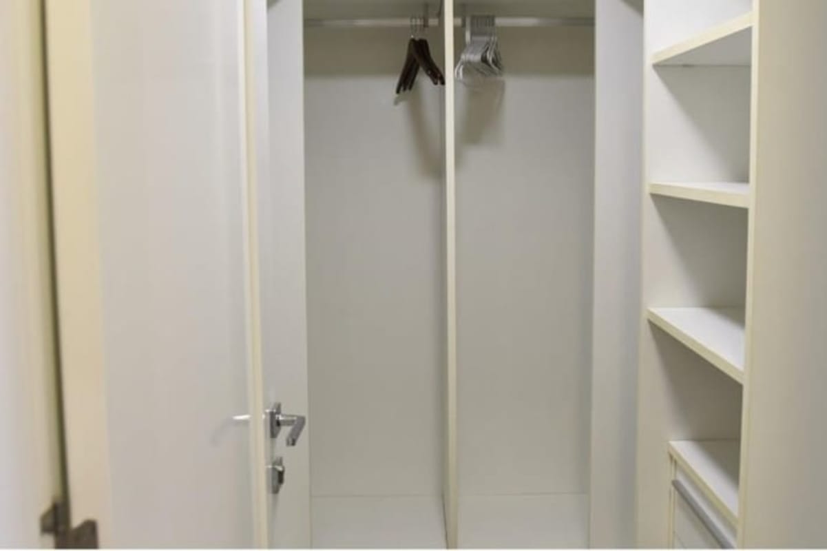 Balcony glass railing city skyline ocean view luxury apartment Yoo Panama Avenida Balboa