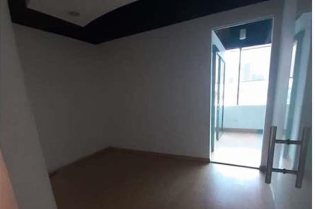 Reception lobby in office space at Plaza Credicorp Bank Calle 50 Panama City