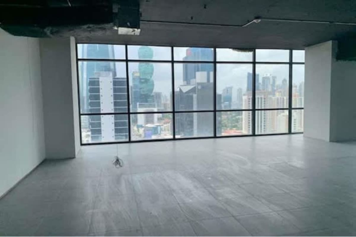 Commercial office with glass facade views in Tower Bank Calle 50 Panama City