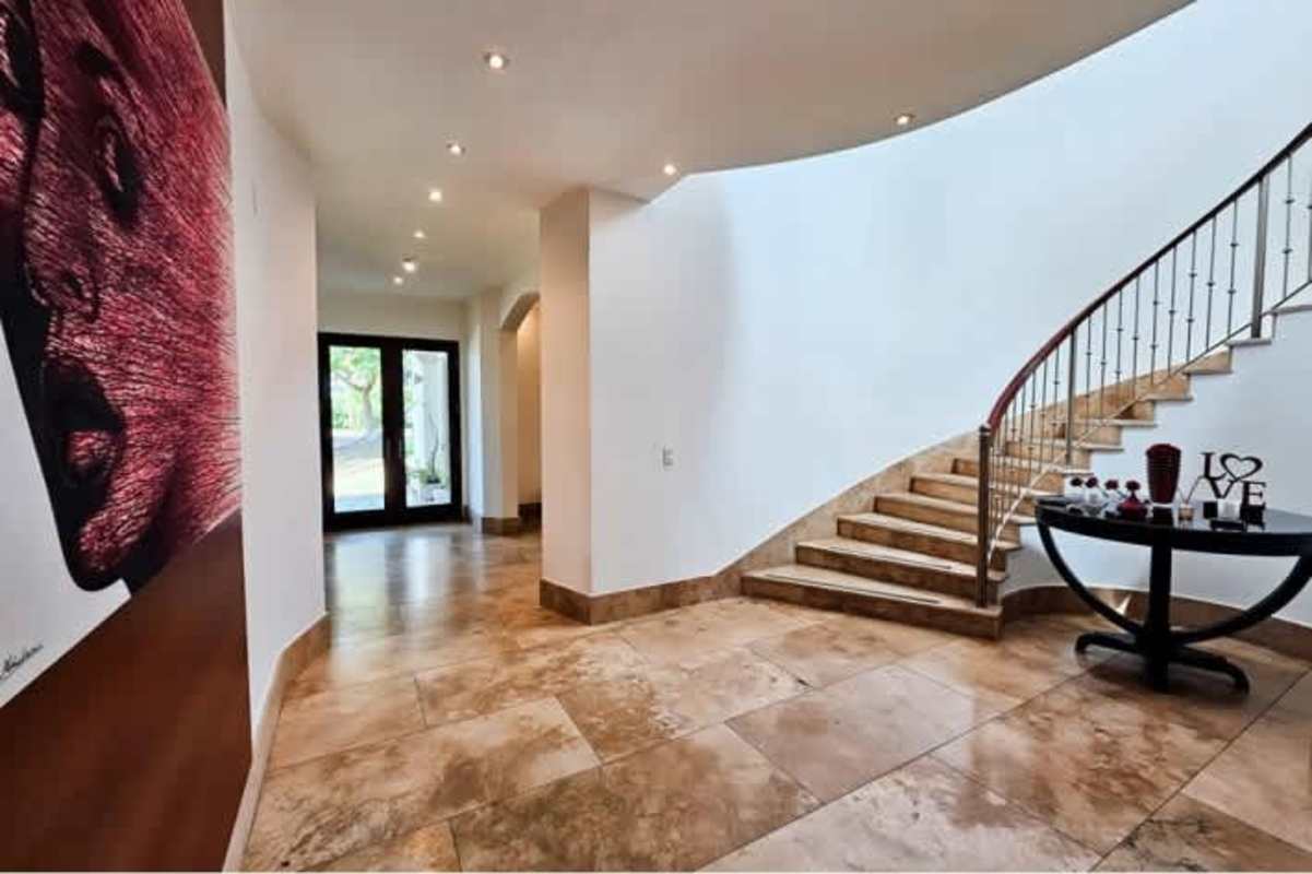 Elegant formal dining room marble floors Fairway Estates Santa María Panama City