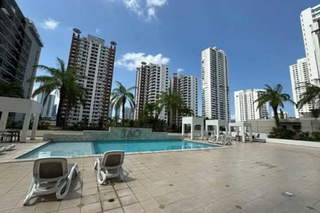 Apartment for Sale in San Francisco - 3 bedrooms