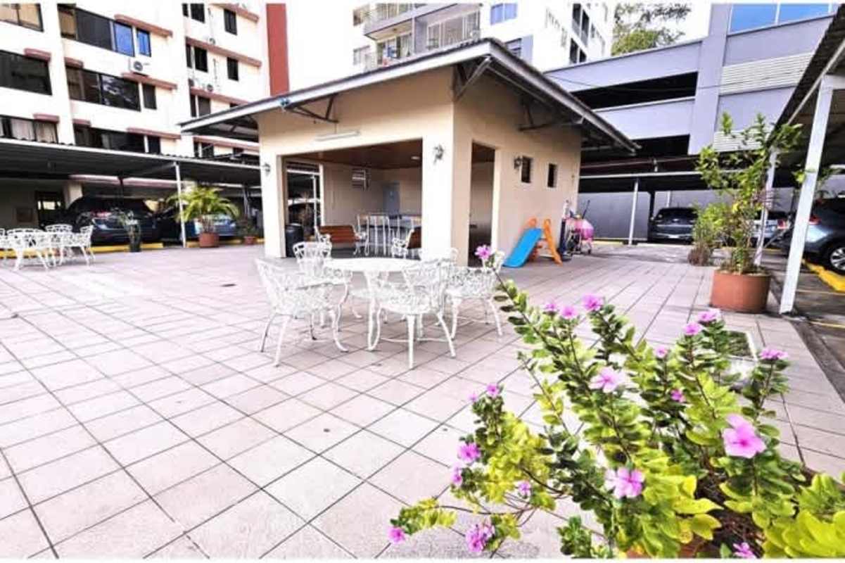 Bathroom with tile walls, shower and sink in PH Gloriela Apartment Betania Panama