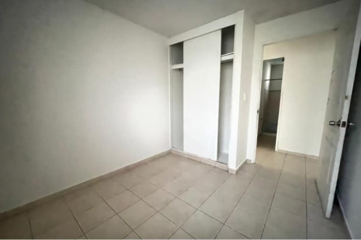 Laundry space with sink and window PH Residencial Río Abajo Panama