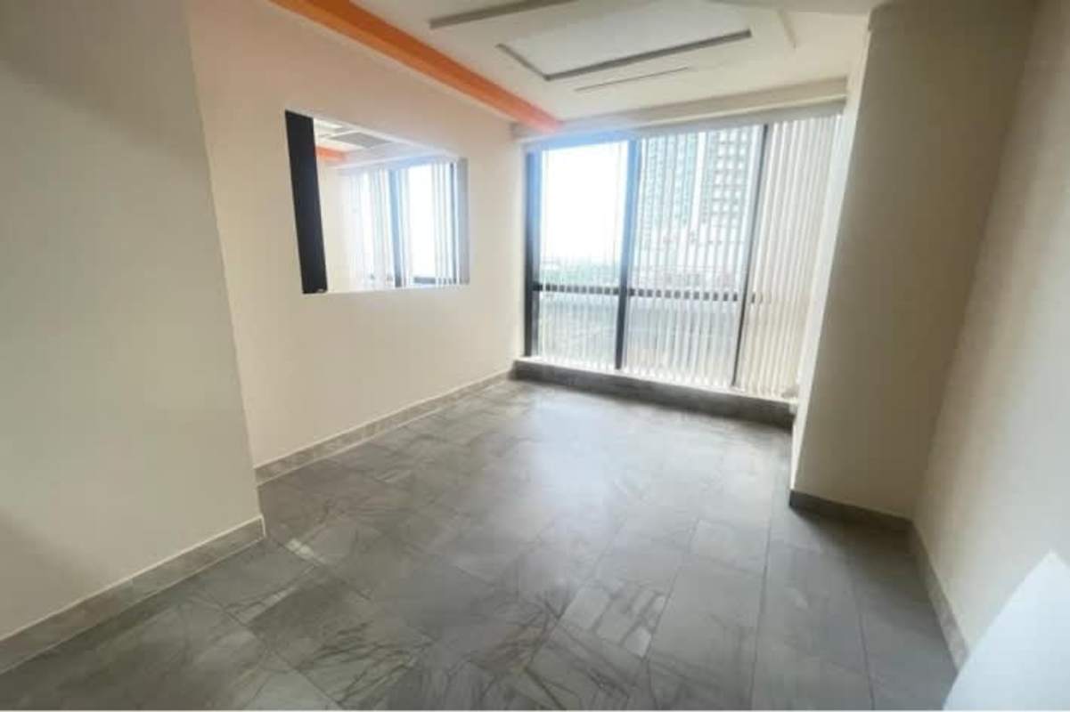 Private enclosed office space with marble flooring at BICSA Tower Panama City