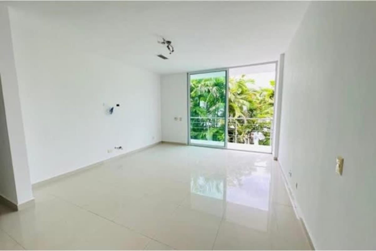 Spacious master bedroom with balcony, AC, and closet Costa Sur Panama