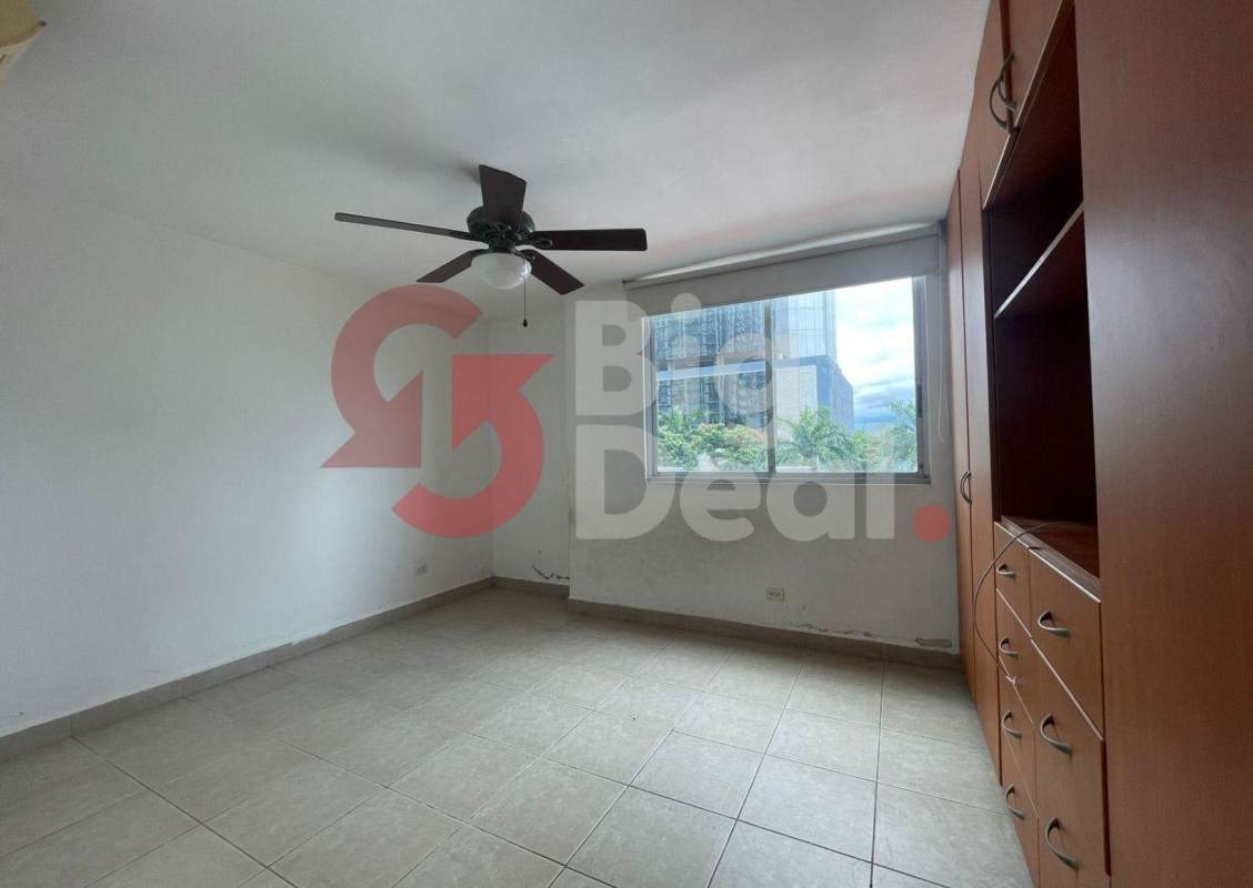 Spacious living dining area with tile floor and balcony access PH Green Bay Panama