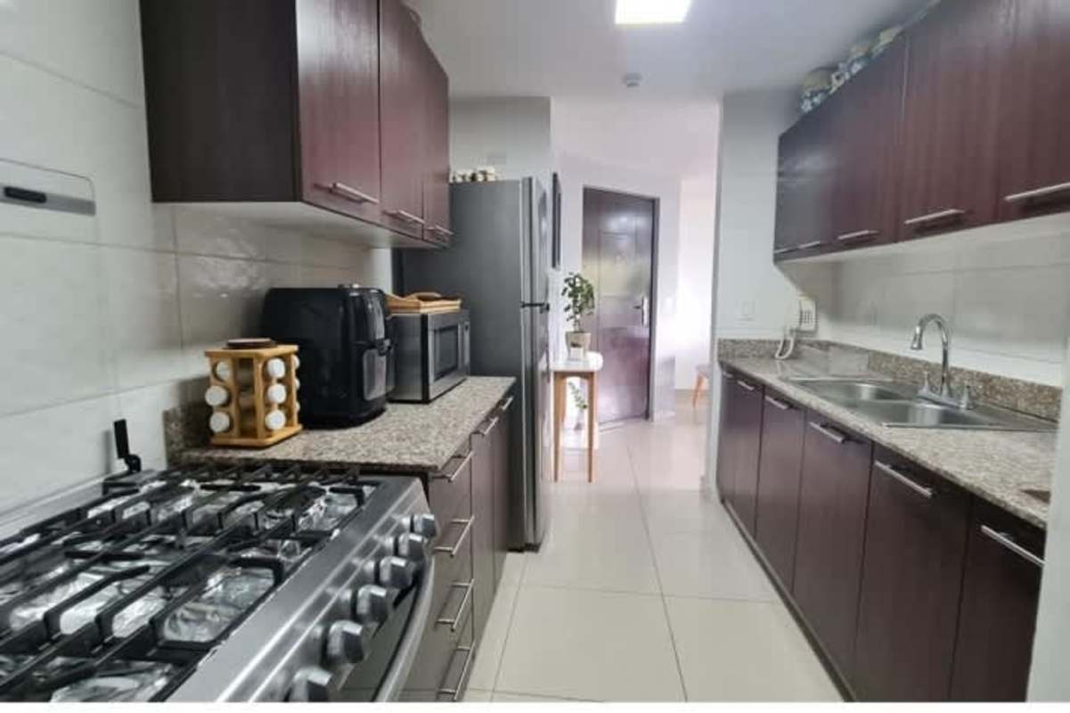 Bedroom with split A/C, built-in closet, window view in PH Condado Country Club Panama