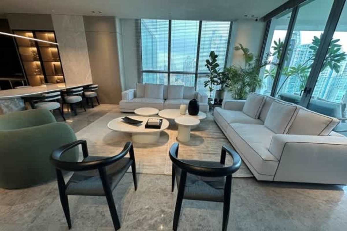 Master bedroom with oceanfront windows in PH Sea Point Punta Paitilla Panama