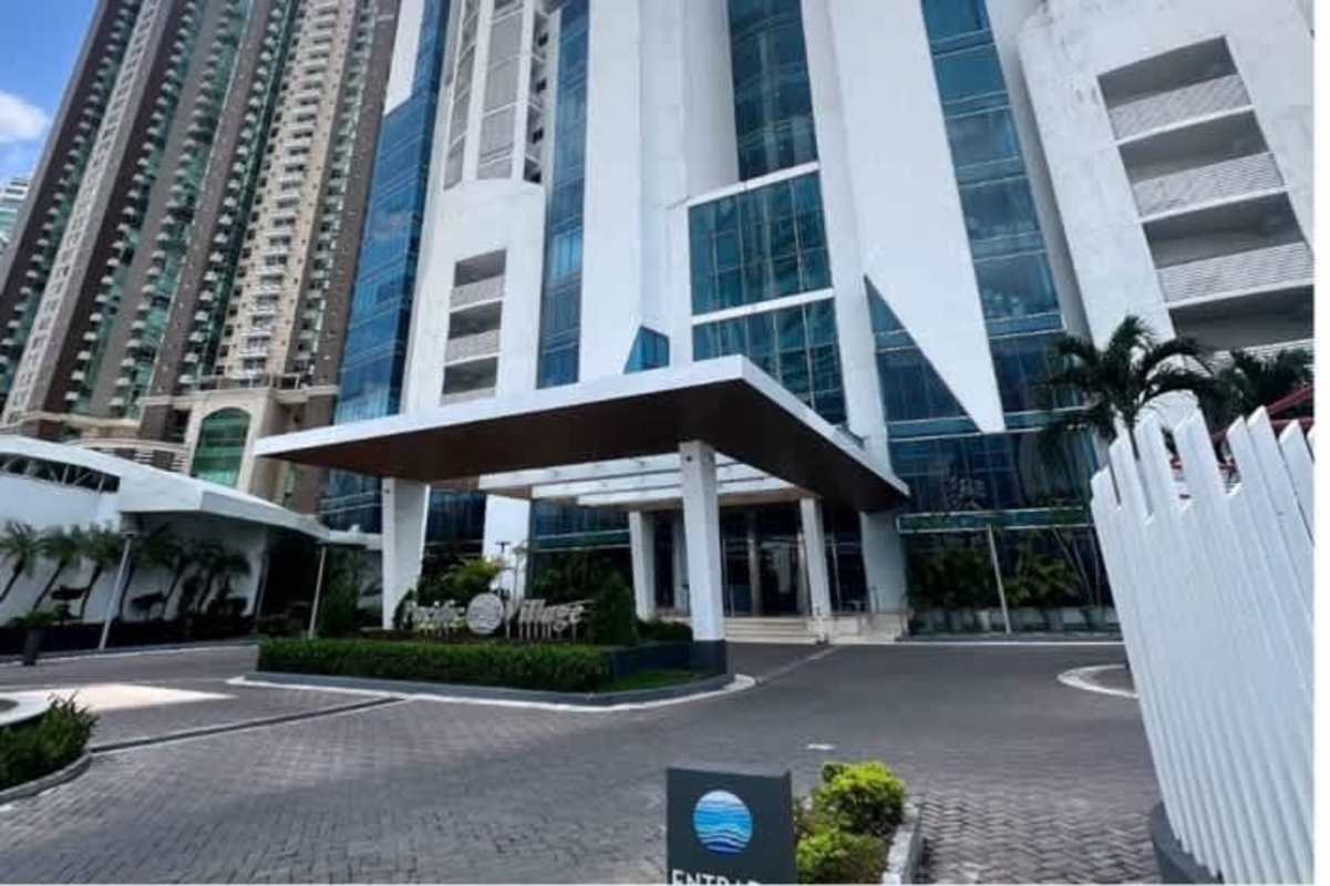 Spacious elegant lobby lounge with marble floors concierge in PH Pacific Village Panama