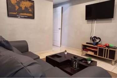 Secondary bedroom with closet and bright window in family house Verde Real Panama