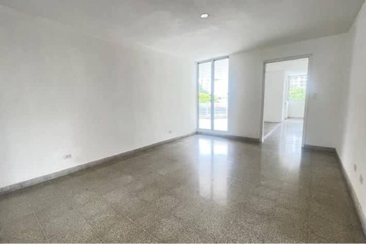 Modern open plan workspace with tiled floors in PH BICSA Financial Center Panama City