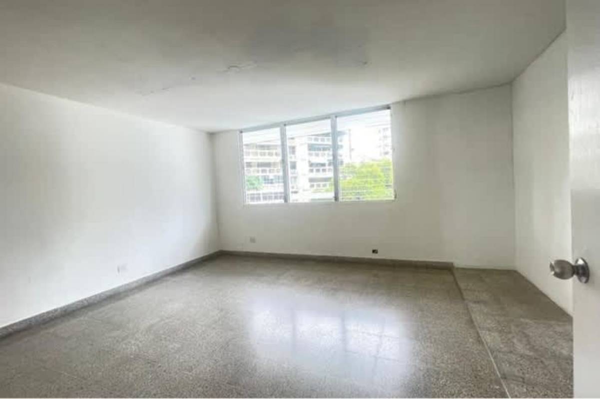 Bright office room in PH BICSA Tower with large windows and ocean views in Panama City