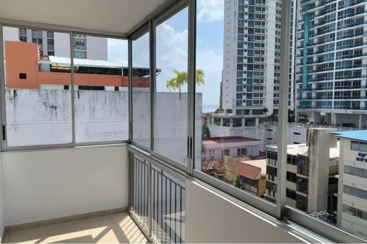 Modern kitchen with granite countertops and cabinetry PH Altamar Panama City