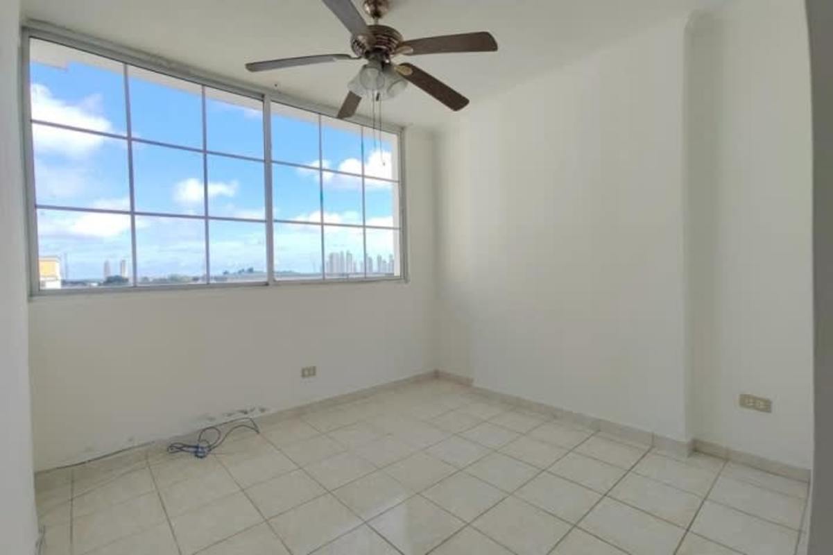 Ceiling fan white tile floor window with city view PH Mystic Hills San Miguelito Panama