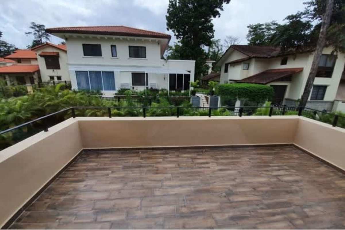 Terrace balcony with neighborhood and lush views at Senderos de Clayton Panama
