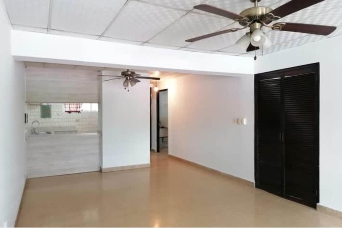 Central 2BR Apartment Balcony Parking Obarrio Panama City