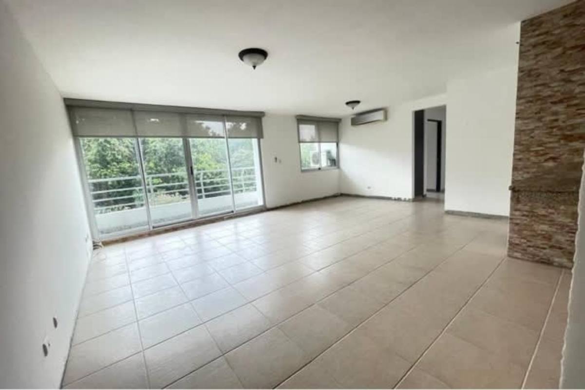 Large modern kitchen with granite countertops and appliances in PH Embassy Club Panama