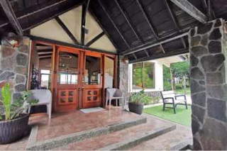 House for Sale in Altos del María - 6 bedrooms