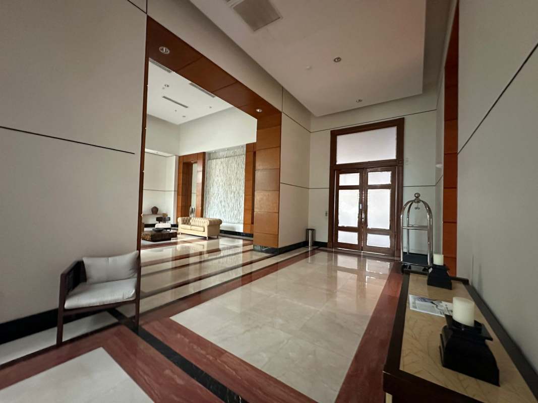 Spacious balcony with tiled floors and panoramic ocean view at PH Pacific Point Punta Pacifica