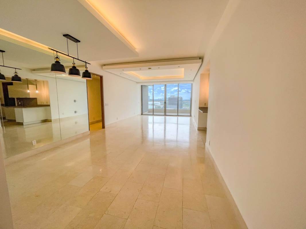 Modern kitchen with granite counters and stainless appliances in Greenview Santa Maria Panama