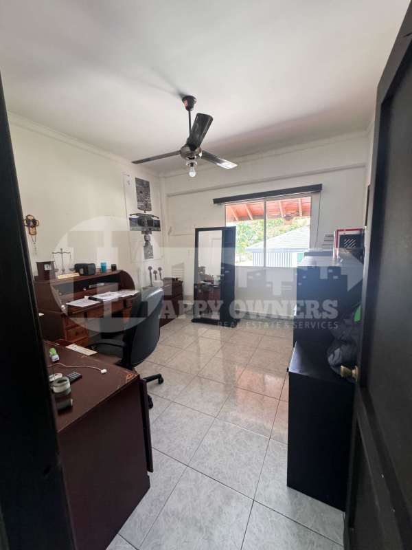 Contemporary bathroom with glass shower, vanity PH Albrook Park Clayton Panama