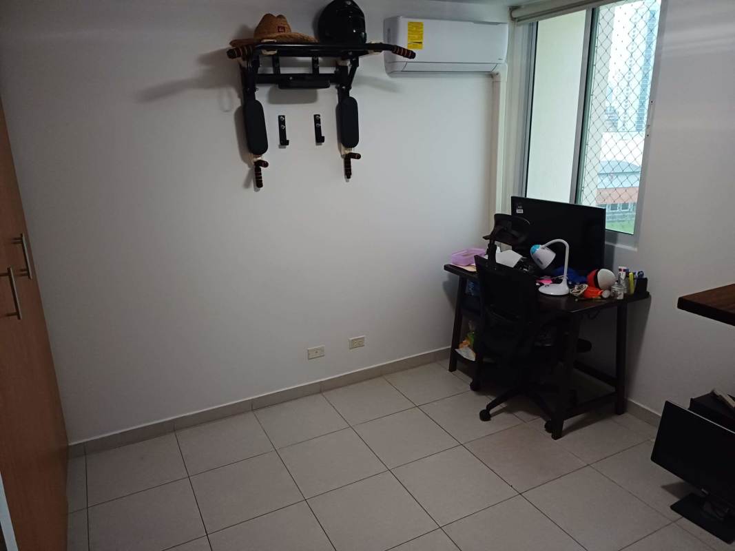 Home office with AC, workstation window city view PH Terramar Panama