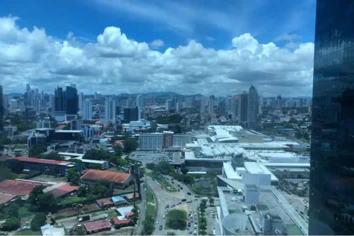 Shell office space with floor to ceiling glass and panoramic ocean and skyline views in Punta Pacífica Panama City