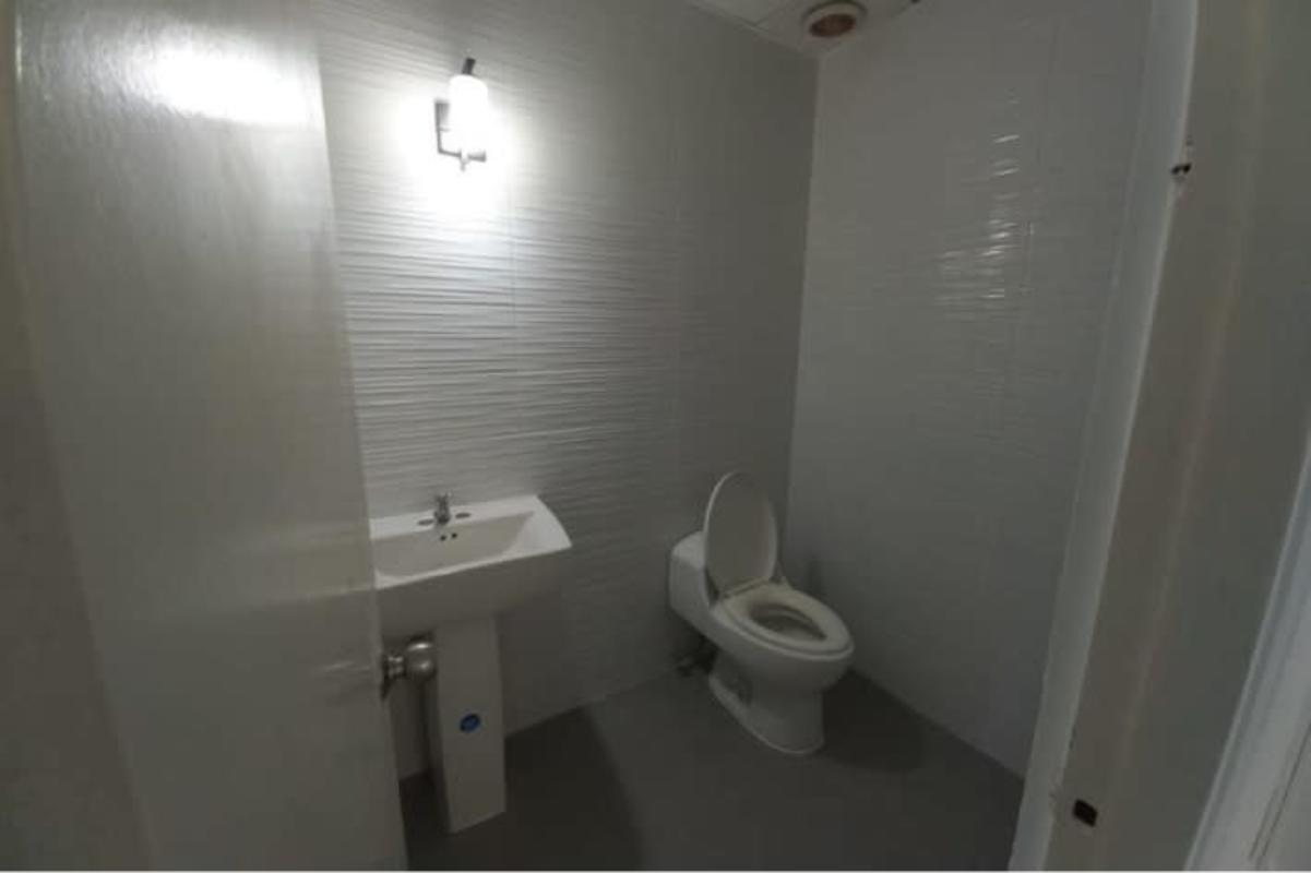 Window office with skyline and ocean views PH BICSA Financial Center Panama