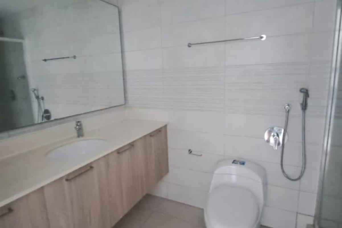 2BR Condo in Edison Park with Pool, Sky Lounge & Gym