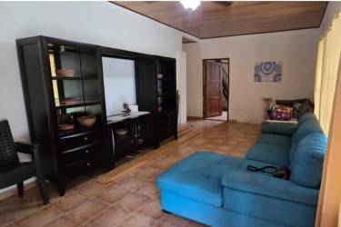 Covered carport parking next to house in Coronado Beach Panama