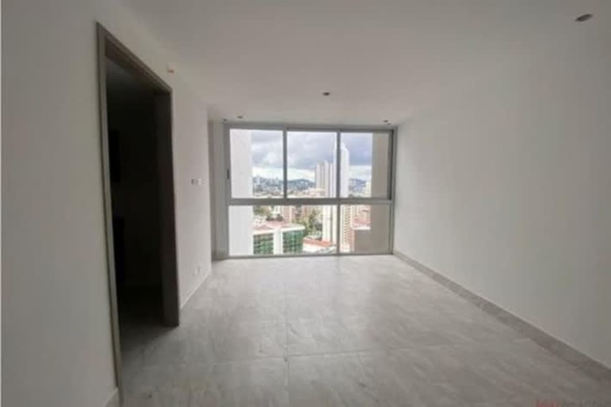 Hotel-style marble lobby with vertical garden and luxurious reception at PH Luxor 400 in Panama City