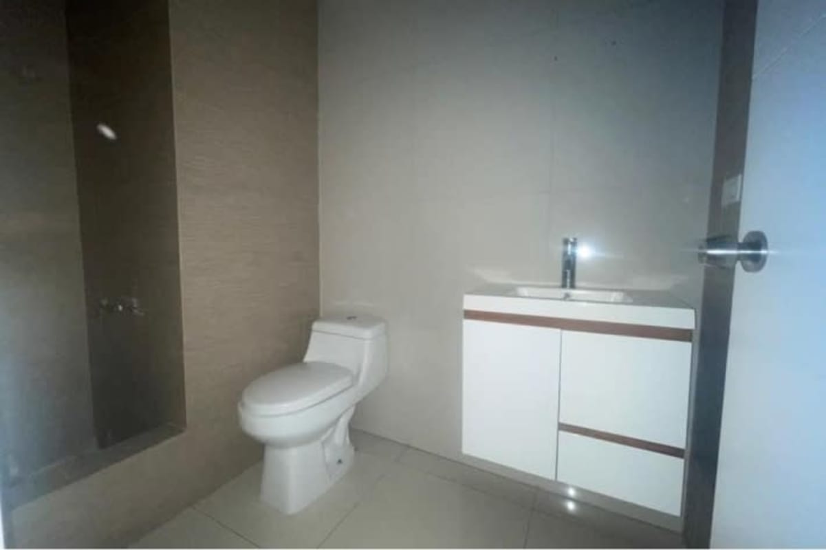 Bright office rental space with large glass partitions and windows San Francisco Panama