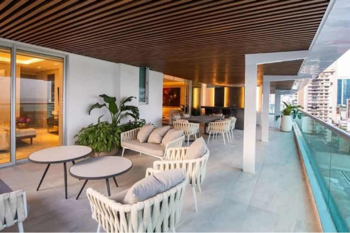 Large modern balcony with panoramic skyline views in PH Costanera Avenue Balboa Panama